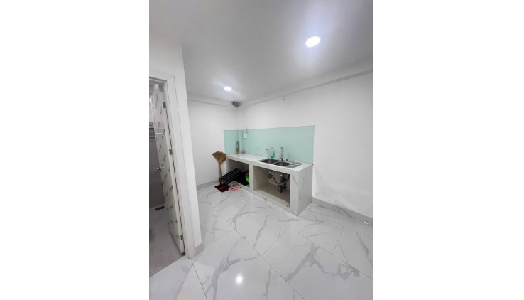 GẦN CHỢ - LÊ ĐÌNH CẨN - HẺM XE HƠI - 40M2 - 2 TẦNG 2PN GIÁ 3.77 TỶ